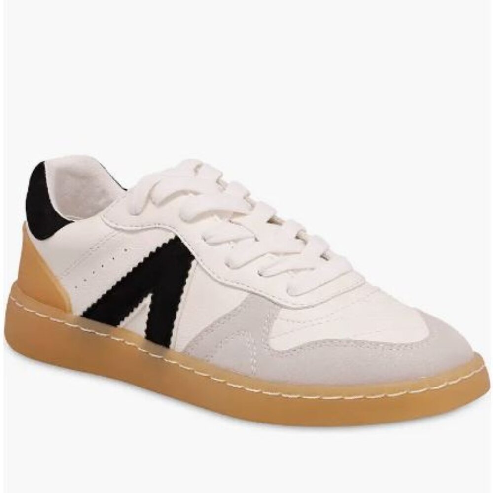New in Box - Vesta Low Top Sneaker